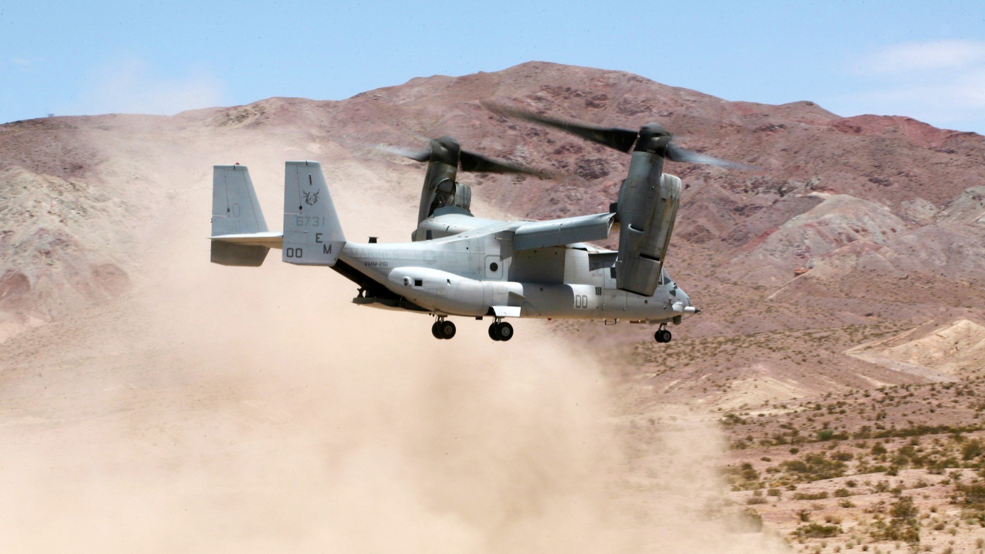 爱游戏app-沙漠奇观：中东赛道的独特魅力，中东沙漠怎么形成的