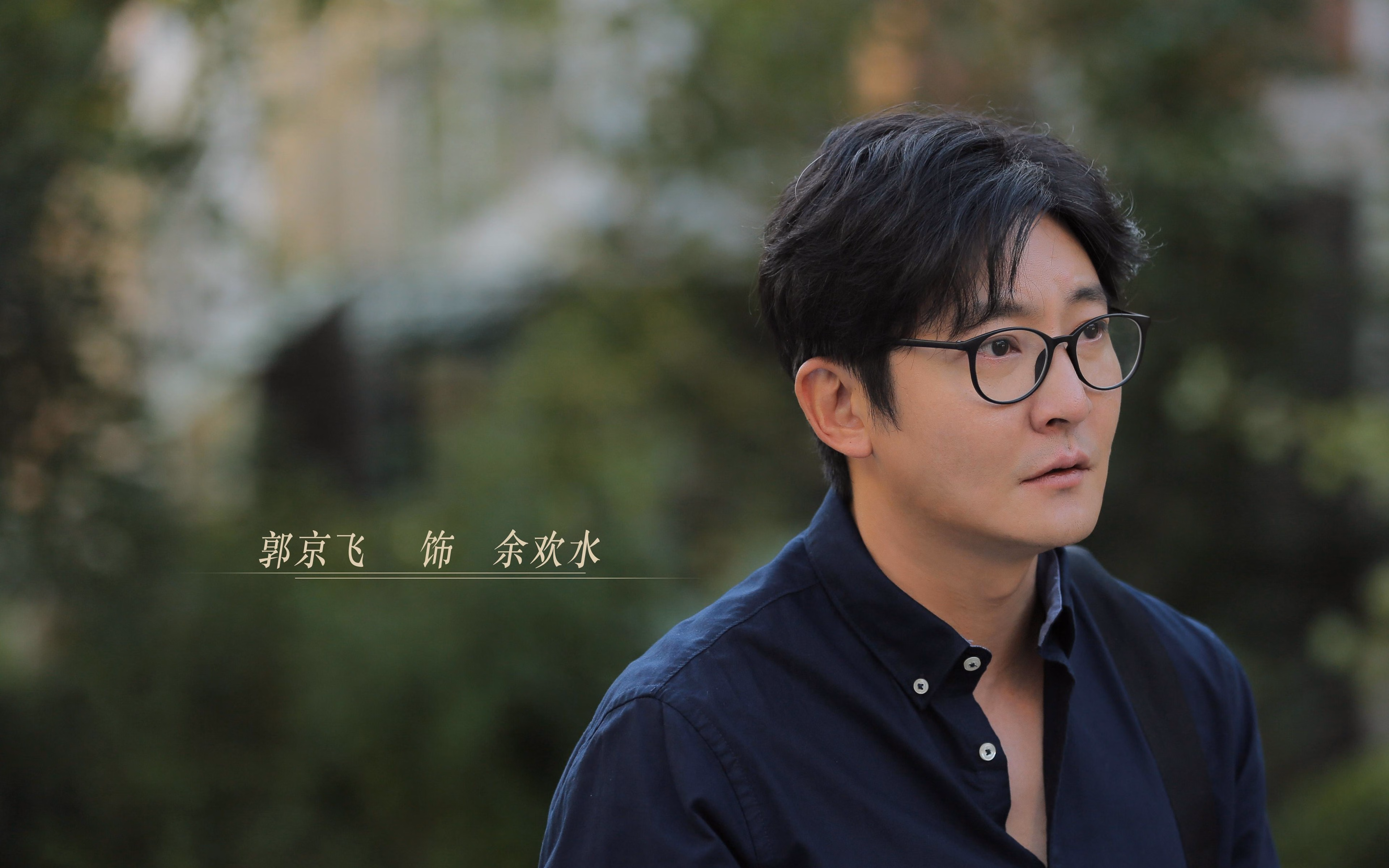 AIYOUXI.COM-球迷狂热:疯狂应援让比赛高潮不断,球迷欢呼视频