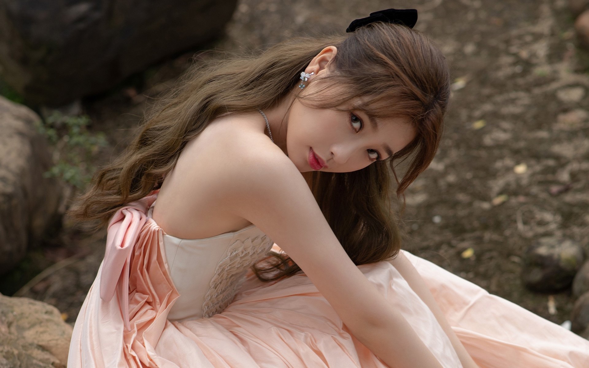 爱游戏中国官方登录入口网站-Aster赛季开局表现强劲，aster战队人员变动